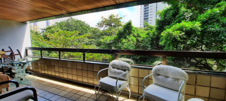 Imagem Apartamento com 3 Quartos à Venda, 213 m² em Graças - Recife