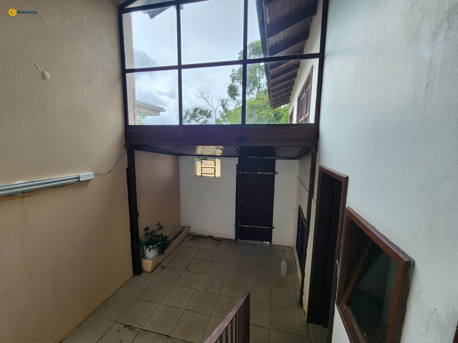 Imagem Casa com 3 Quartos à Venda, 190 m² em Trindade - Florianópolis