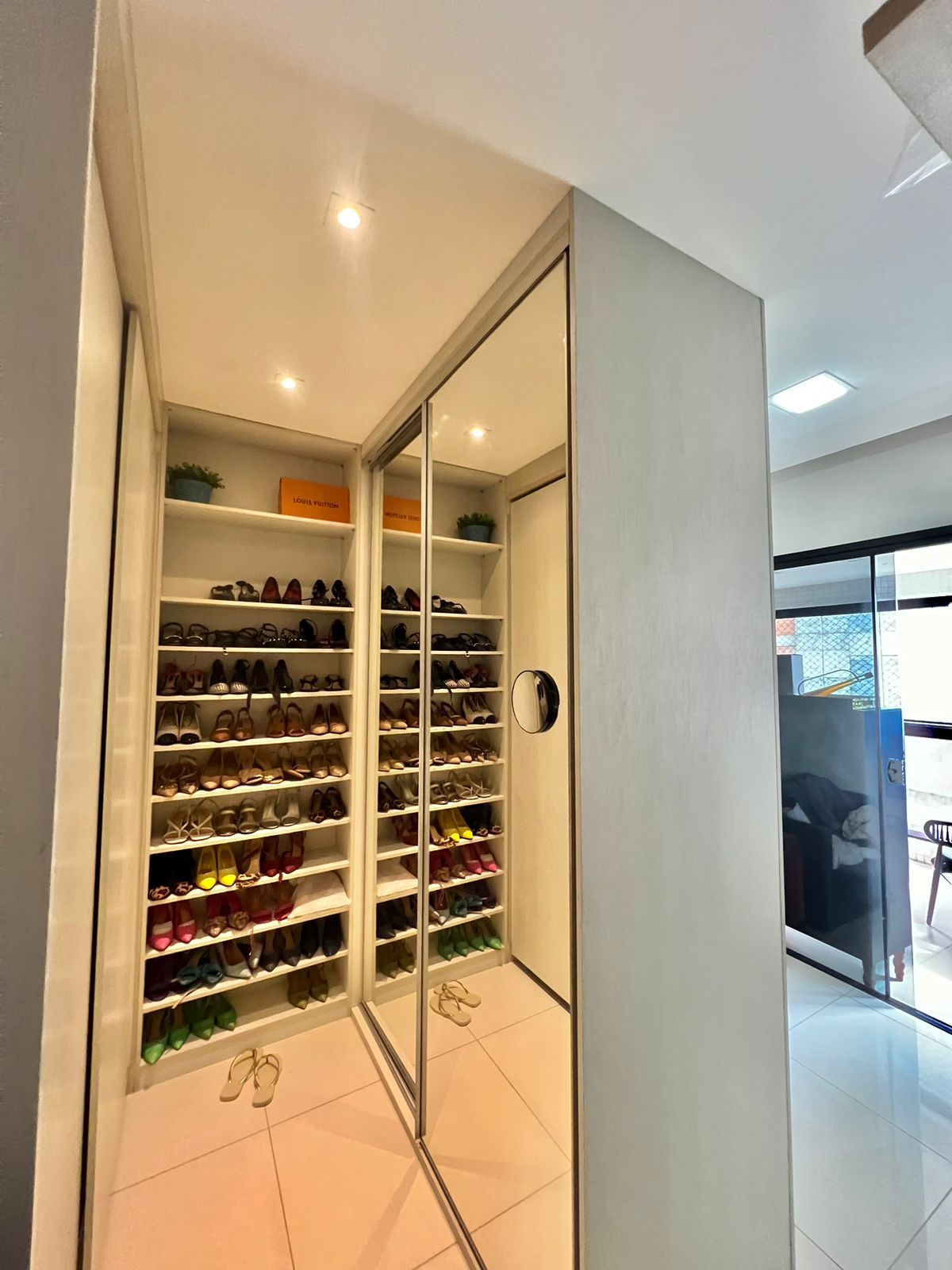 Imagem Apartamento com 3 Quartos à Venda, 178 m²em Batista Campos - Belém