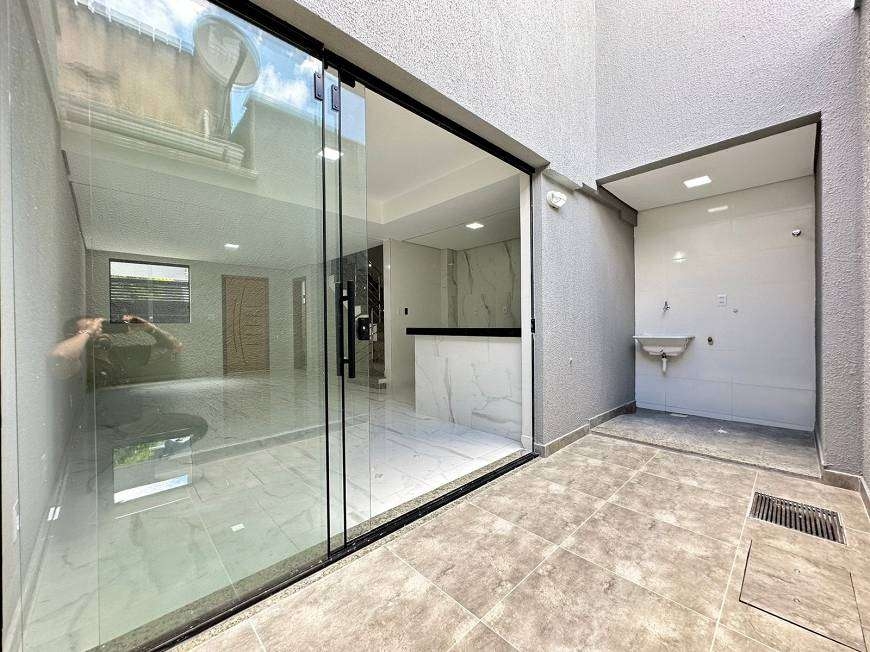 Imagem Casa com 3 Quartos à Venda, 128 m² em Santa Mônica - Belo Horizonte Imagem Casa com 3 Quartos à Venda, 128 m² em Santa Mônica - Belo Horizonte