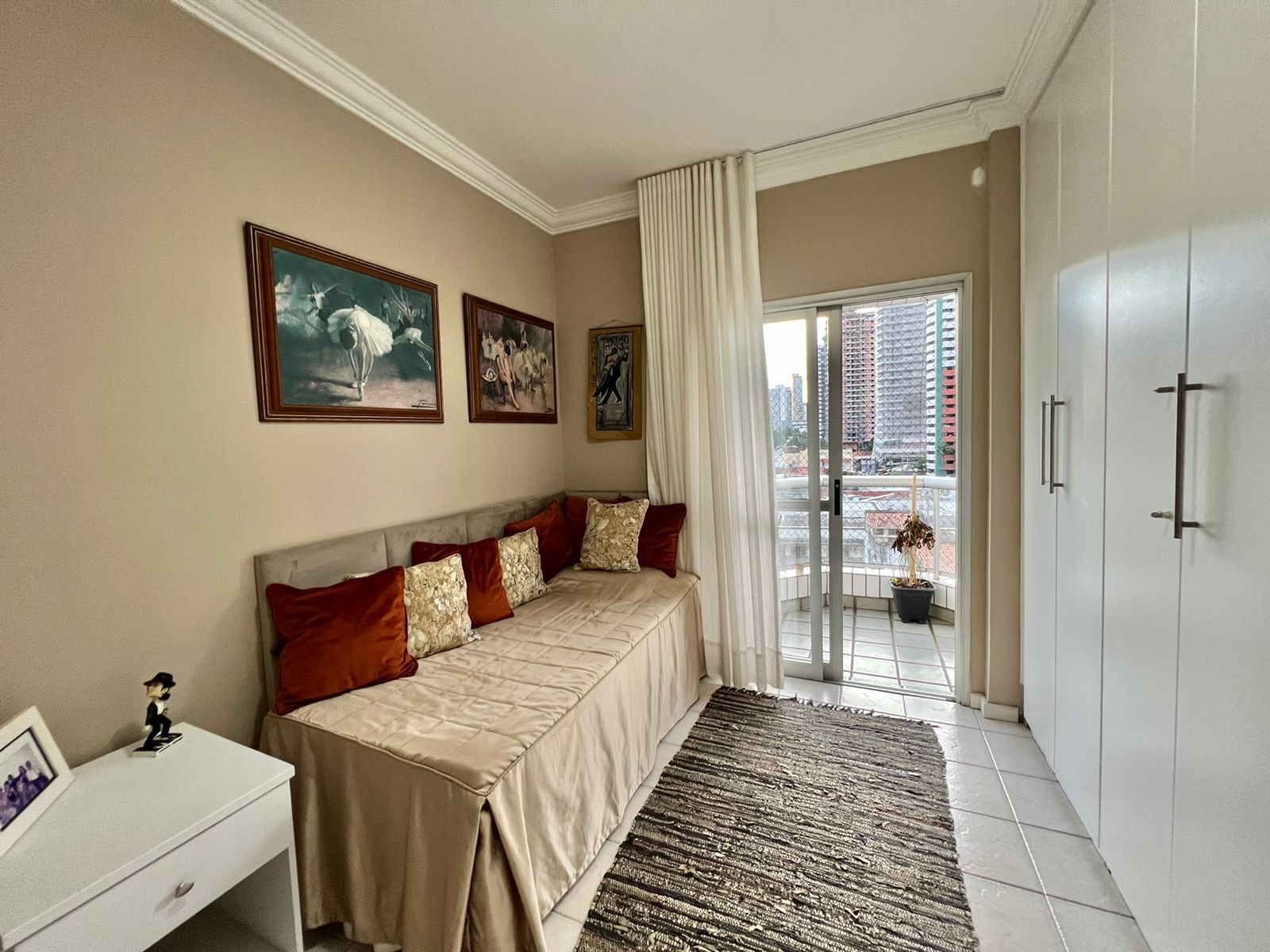 Imagem Apartamento com 3 Quartos à Venda, 140 m²em Umarizal - Belém