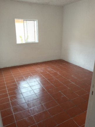 Imagem Casa com 2 Quartos à Venda, 50 m² em São Pedro - Teresópolis