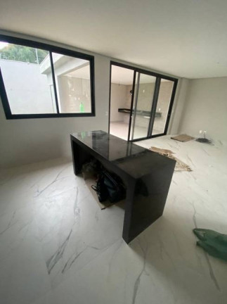 Imagem Casa de Condomínio com 4 Quartos à Venda, 302 m² em VESPASIANO - VESPSIANO