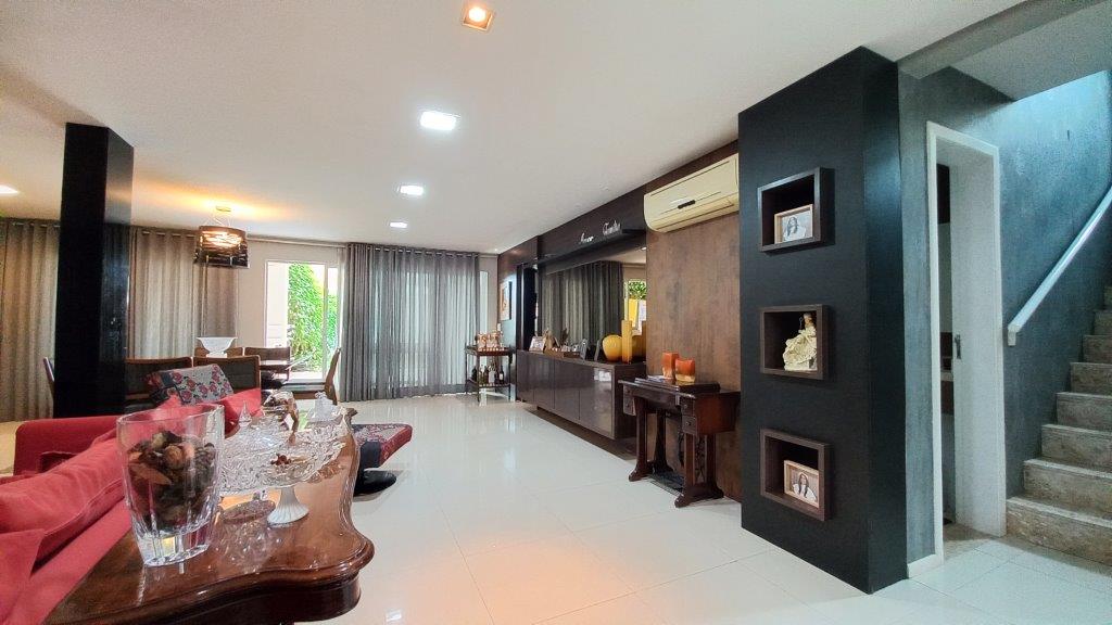 Imagem Casa de Condomínio com 4 Quartos à Venda, 300 m²em De Lourdes - Fortaleza Imagem Casa de Condomínio com 4 Quartos à Venda, 300 m²em De Lourdes - Fortaleza