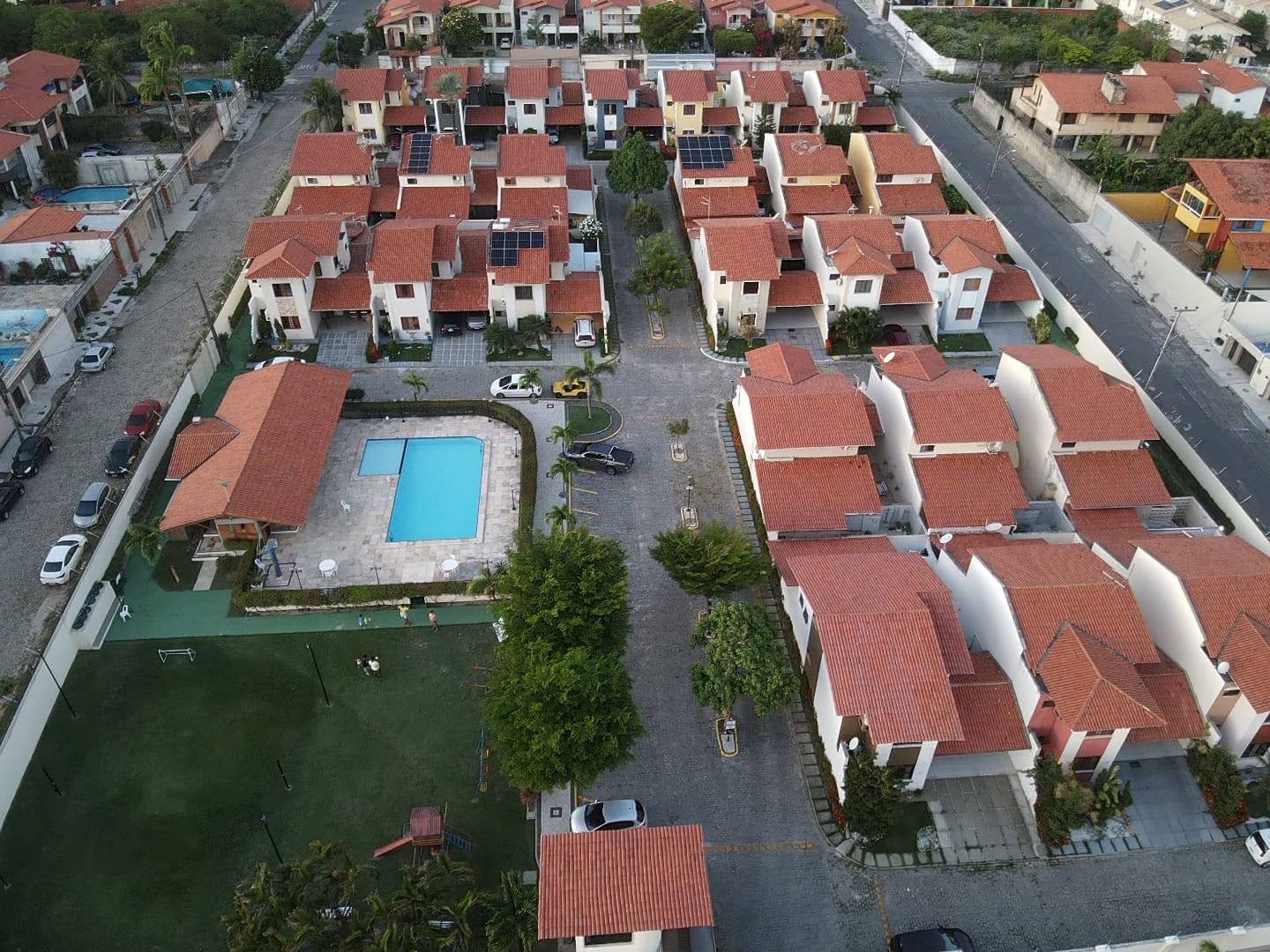 Imagem Casa de Condomínio com 4 Quartos à Venda, 198 m² em Sapiranga-Coité - Fortaleza
