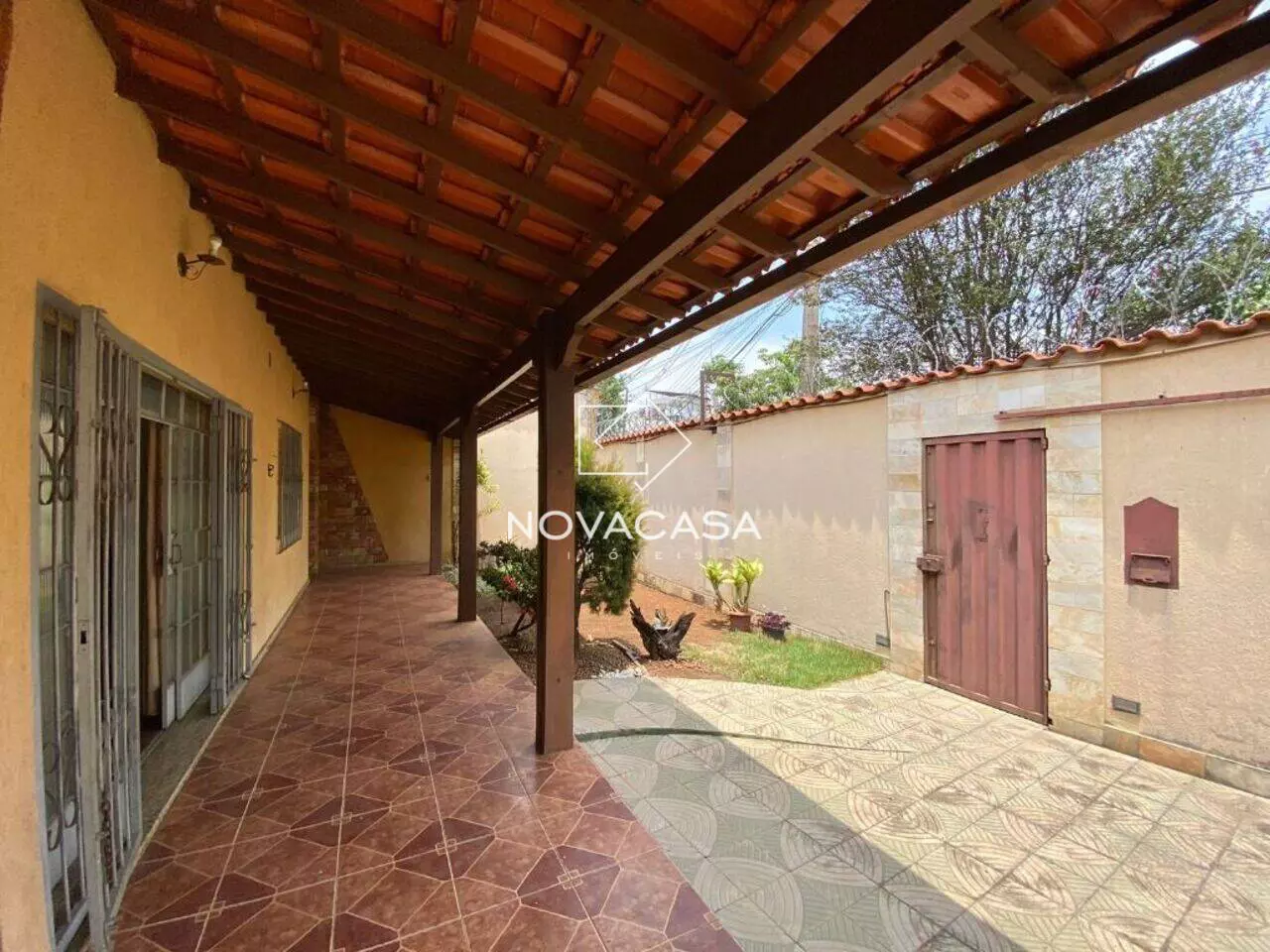 Imagem Casa com 3 Quartos à Venda, 147 m² em Heliópolis - Belo Horizonte