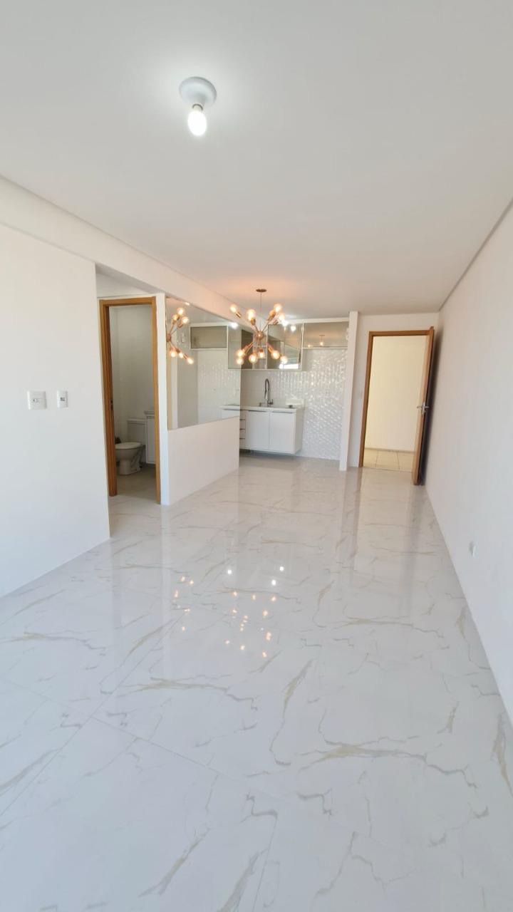Imagem Apartamento com 2 Quartos à Venda, 56 m²em Centro  - Lauro de Freitas 