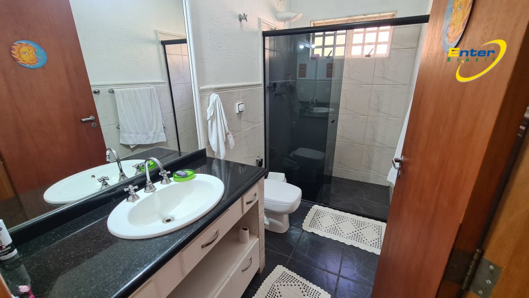 Imagem Casa de Condomínio com 4 Quartos à Venda,  em Joquei clube - Brasilia
