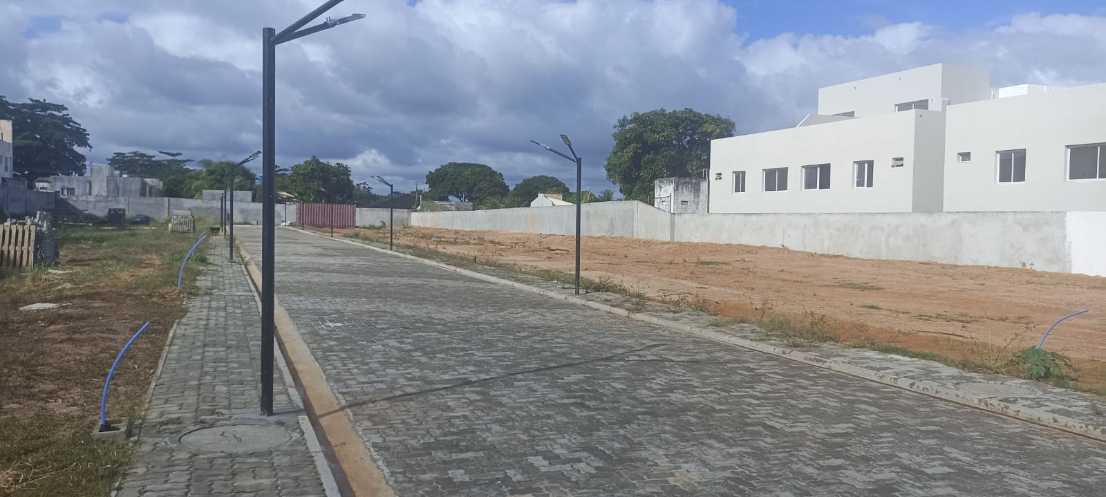 Imagem Terreno à Venda, 155 m²em Buraquinho - Lauro de Freitas Imagem Terreno à Venda, 155 m²em Buraquinho - Lauro de Freitas