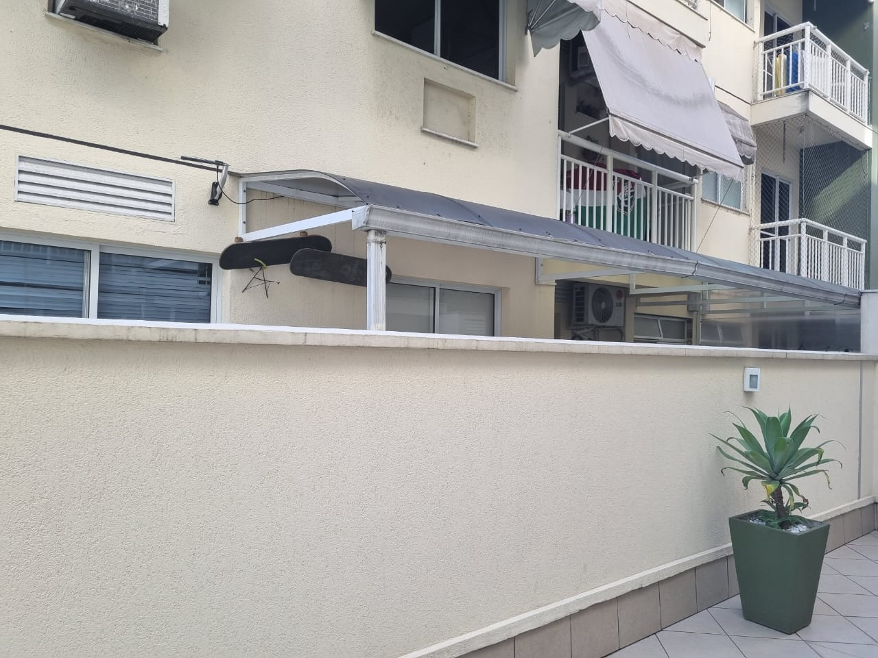Imagem Apartamento com 3 Quartos à Venda, 96 m²em Freguesia (Jacarepaguá) - Rio de Janeiro Imagem Apartamento com 3 Quartos à Venda, 96 m²em Freguesia (Jacarepaguá) - Rio de Janeiro