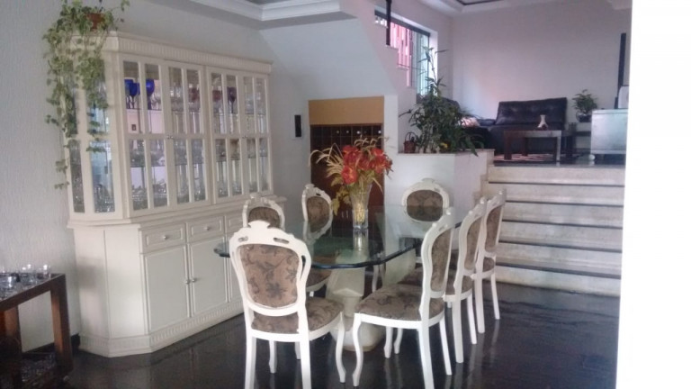 Imagem Casa com 6 Quartos à Venda, 400 m² em Cidade Vargas - São Paulo Imagem Casa com 6 Quartos à Venda, 400 m² em Cidade Vargas - São Paulo