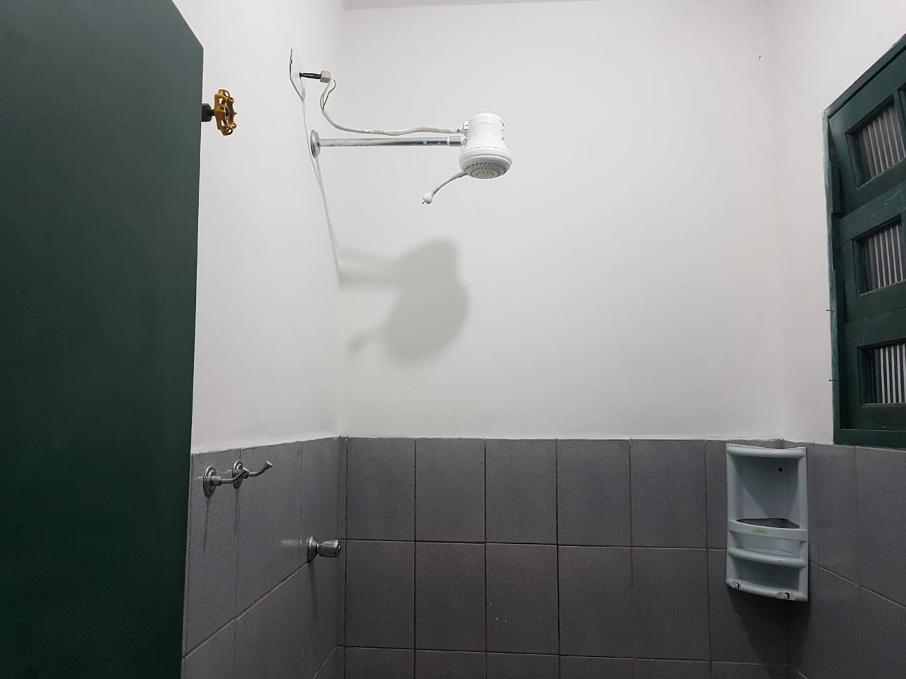 Imagem Kitnet com 10 Quartos para Alugar, 550 m²em Perequê Açu - Ubatuba