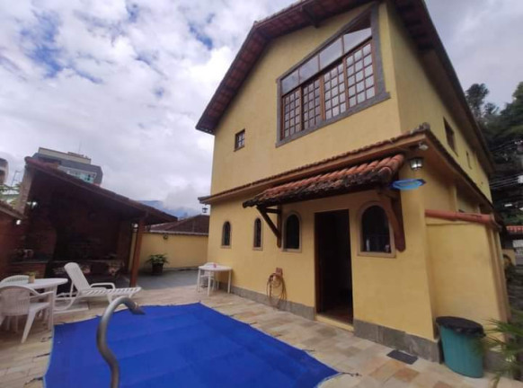 Imagem Casa com 3 Quartos à Venda,  em Agriões - Teresópolis