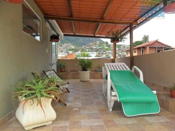 Imagem Cobertura com 3 Quartos à Venda, 144 m² em São Pedro - Teresópolis