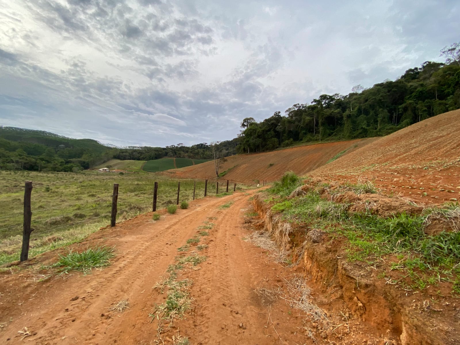 Imagem Terreno à Venda, 550 m²em Zona Rural  - Domingos Martins