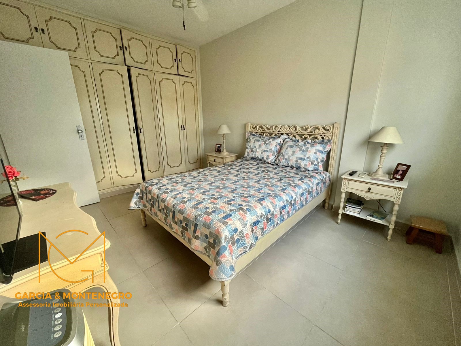 Imagem Apartamento com 2 Quartos à Venda, 110 m²em Pompéia - Santos