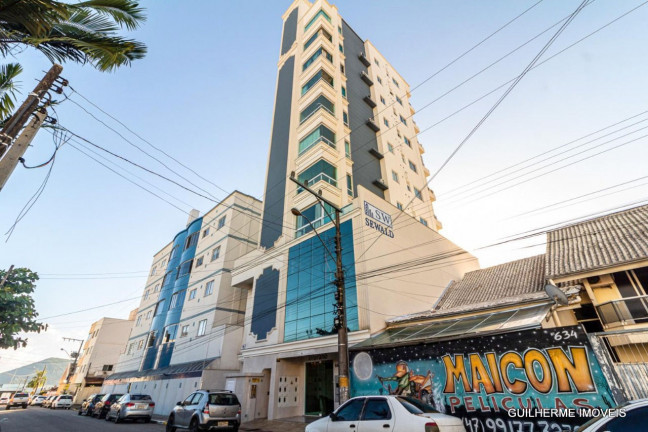 Apartamento com 3 Quartos à Venda, 90 m² em Meia Praia - Itapema