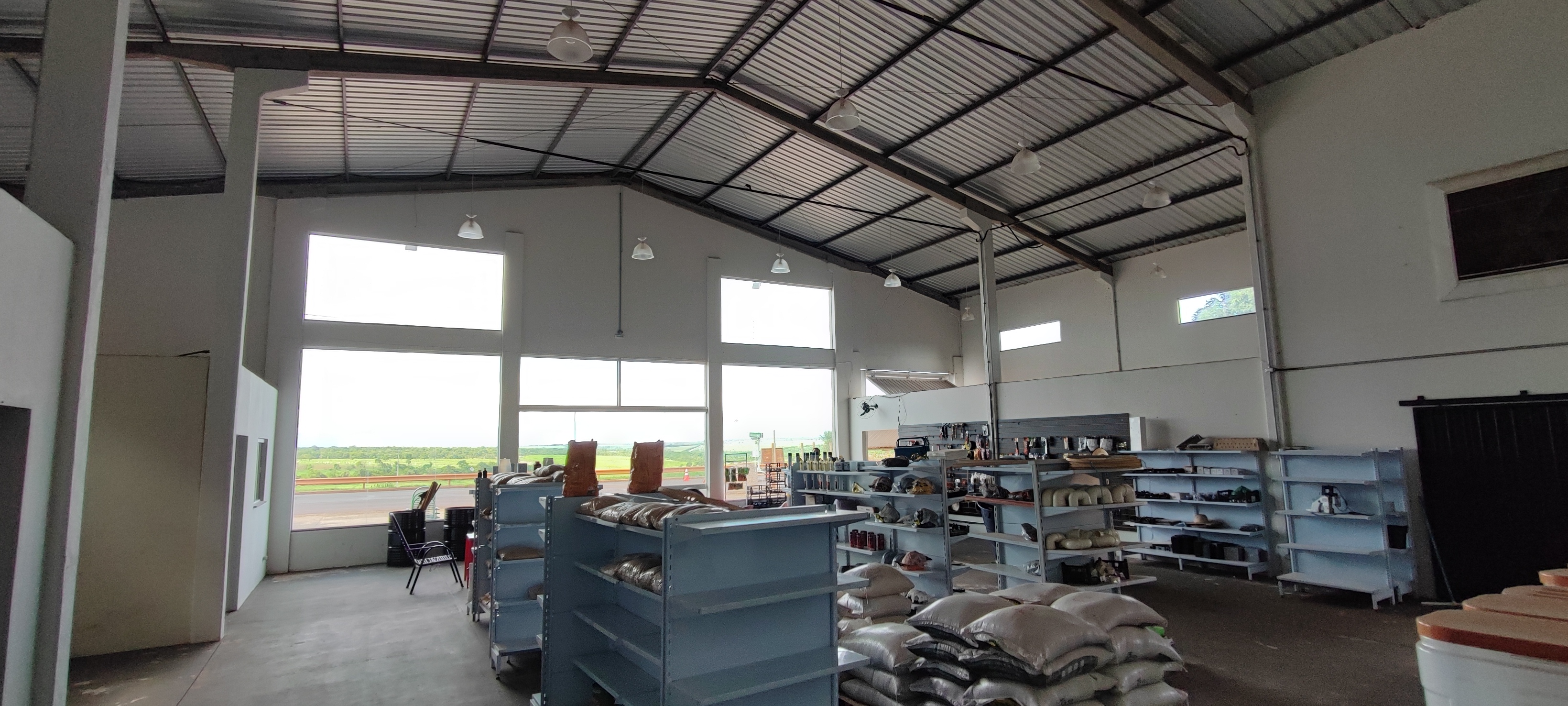 Imagem Galpão à Venda, 856 m²em Vila Entroncamento - Campo Grande