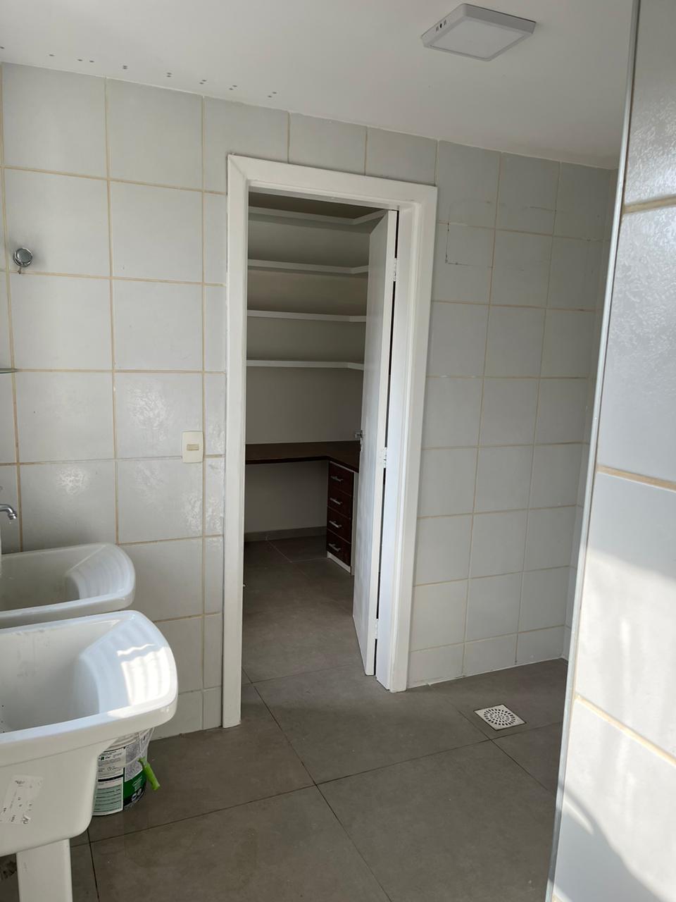 Imagem Apartamento com 3 Quartos à Venda ou Locação, 156 m²em Ponta do Farol - São Luís
