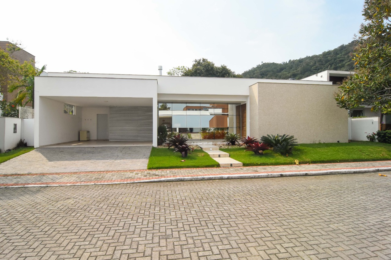 Imagem Casa com 4 Quartos à Venda, 345 m²em Ponta das Canas - Florianópolis