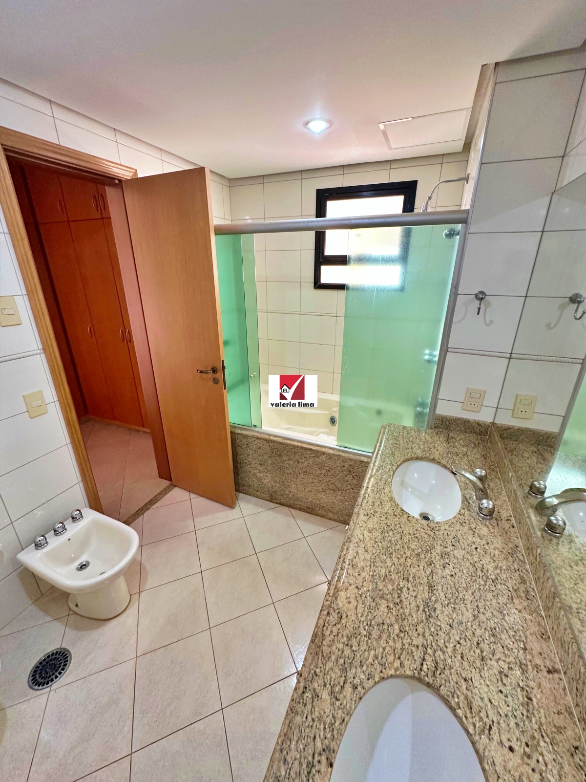 Imagem Apartamento com 4 Quartos à Venda, 156 m² em Centro - Ribeirão Preto Imagem Apartamento com 4 Quartos à Venda, 156 m² em Centro - Ribeirão Preto