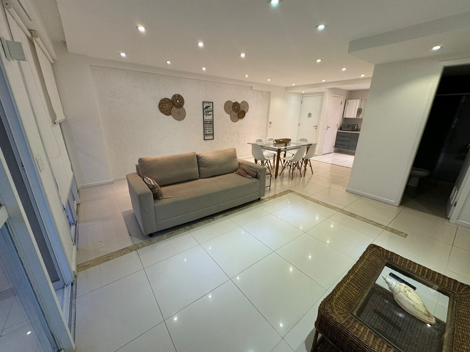 Imagem Apartamento com 3 Quartos à Venda, 98 m²em Barra da Tijuca - Rio de Janeiro Imagem Apartamento com 3 Quartos à Venda, 98 m²em Barra da Tijuca - Rio de Janeiro