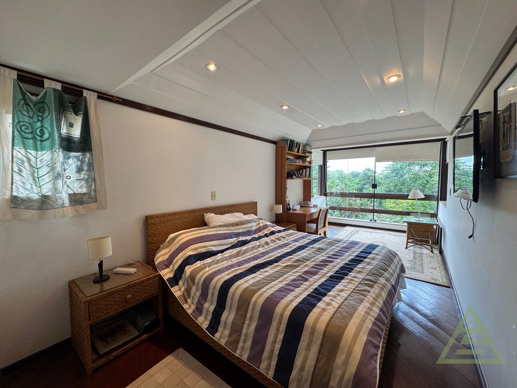 Imagem Casa de Condomínio com 4 Quartos à Venda, 273 m² em Cuiabá - Petrópolis Imagem Casa de Condomínio com 4 Quartos à Venda, 273 m² em Cuiabá - Petrópolis