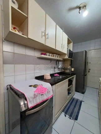 Imagem Apartamento com 3 Quartos à Venda, 77 m² em Casa Amarela - Recife