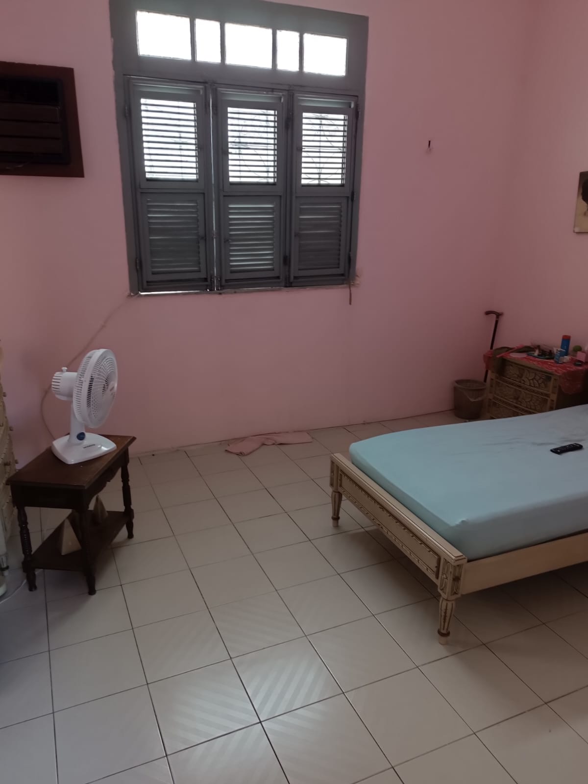 Imagem Casa com 3 Quartos à Venda, 493 m² em Farias Brito - Fortaleza Imagem Casa com 3 Quartos à Venda, 493 m² em Farias Brito - Fortaleza