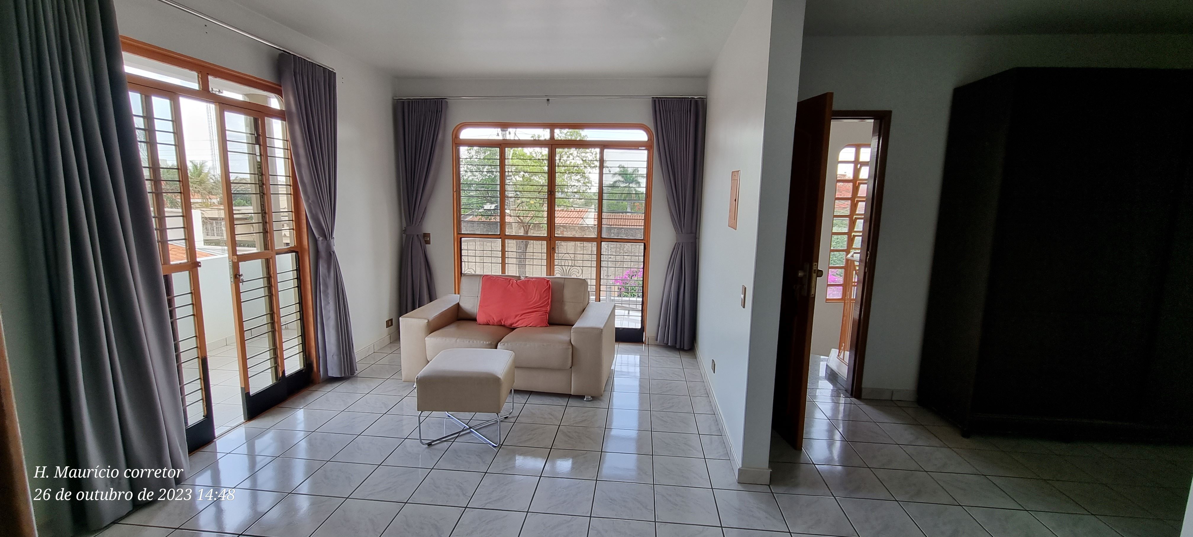 Imagem Sobrado com 4 Quartos à Venda ou Temporada, 250 m²em Setor Jaó - Goiânia