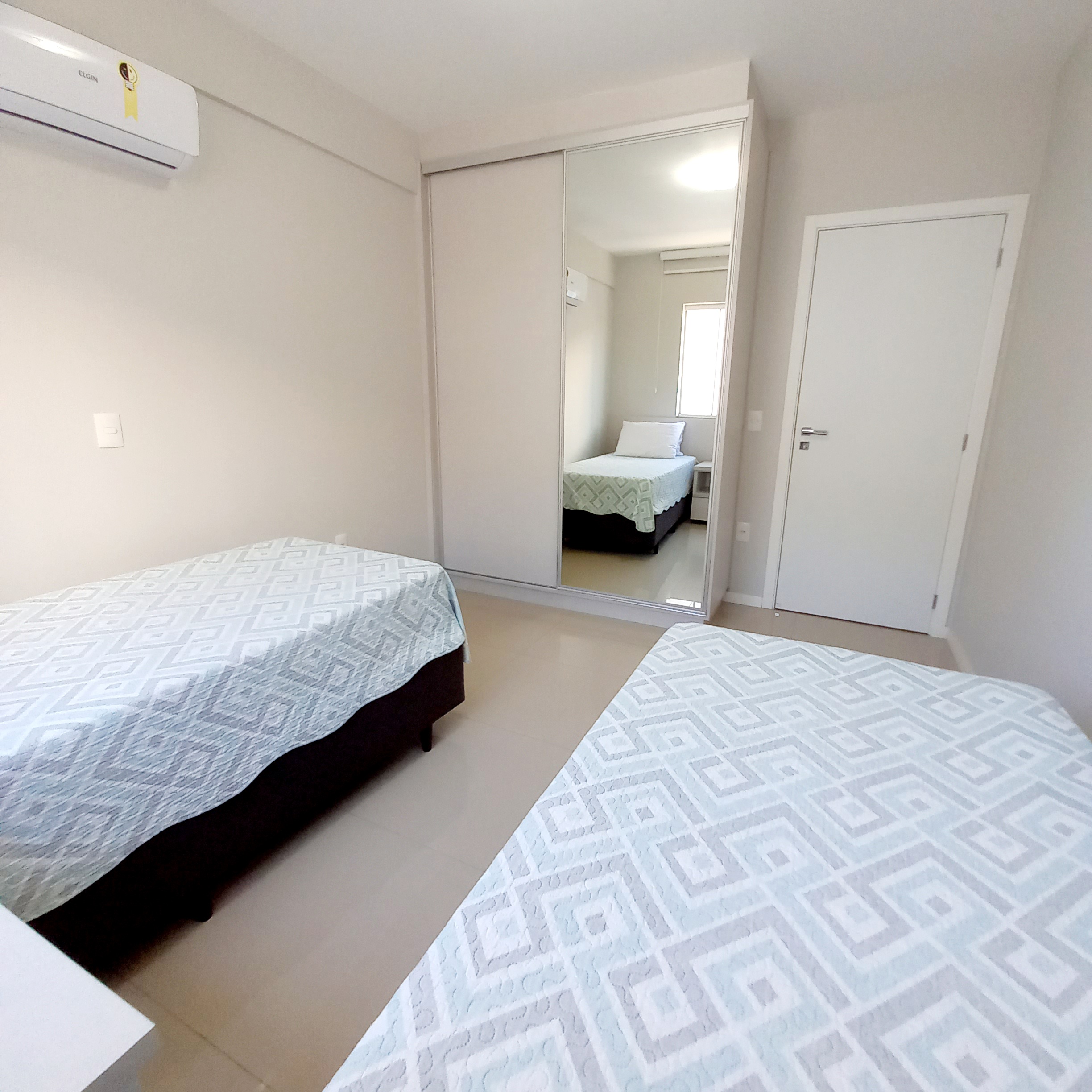 Imagem Apartamento com 2 Quartos à Venda, 78 m²em Bombas - Bombinhas Imagem Apartamento com 2 Quartos à Venda, 78 m²em Bombas - Bombinhas