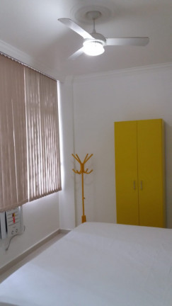 Imagem Apartamento com 2 Quartos à Venda, 72 m² em Copacabana - Rio de Janeiro