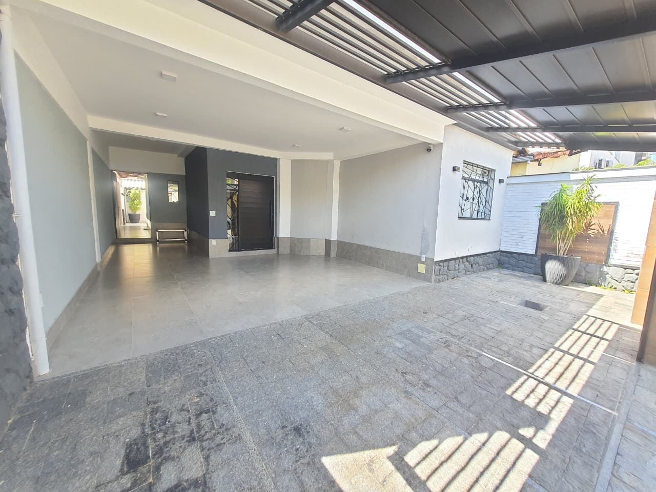 Imagem Casa com 4 Quartos à Venda, 300 m² em São Pedro - Juiz de Fora Imagem Casa com 4 Quartos à Venda, 300 m² em São Pedro - Juiz de Fora