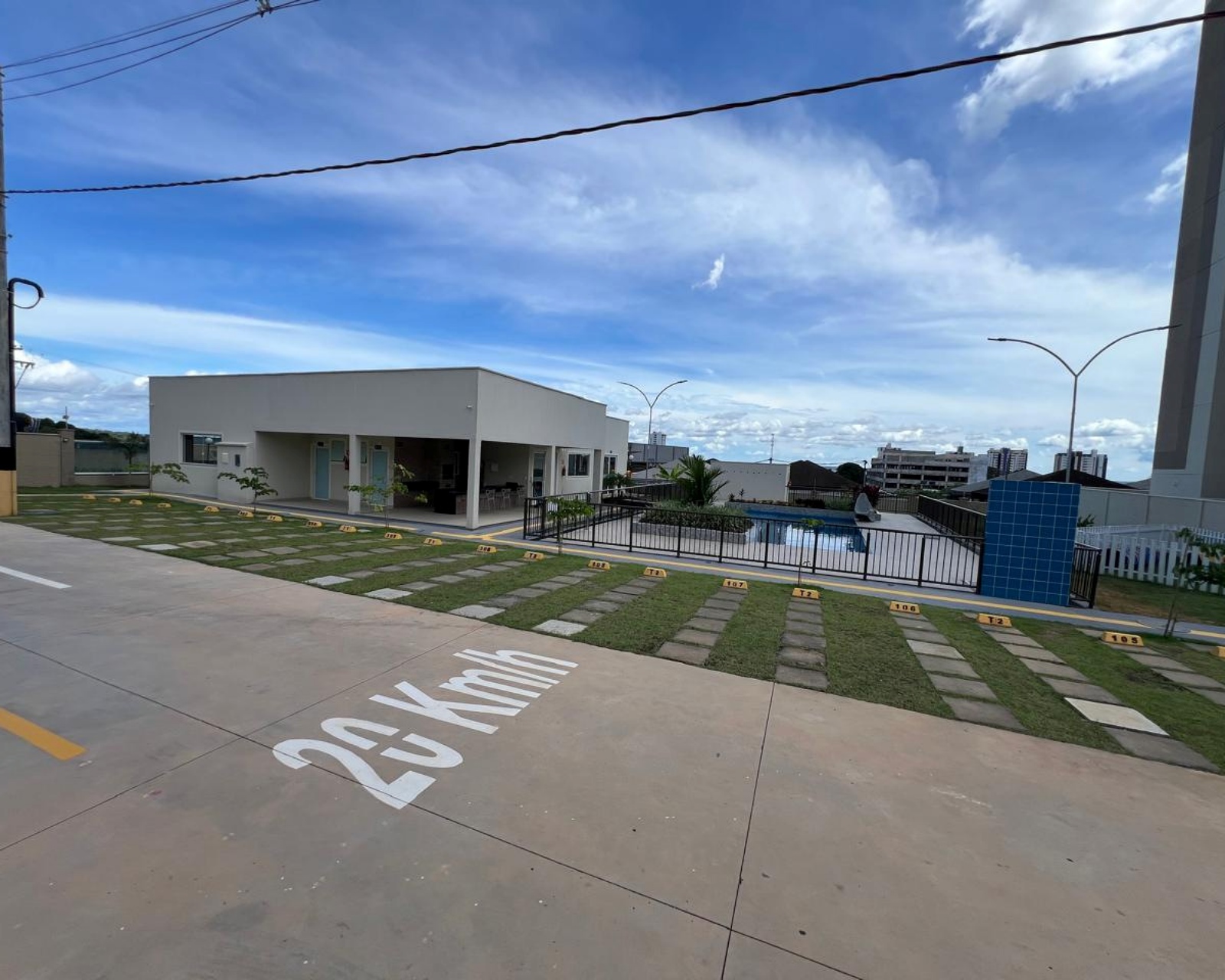 Imagem Apartamento com 2 Quartos para Alugar, 47 m²em Ponta Negra - Manaus