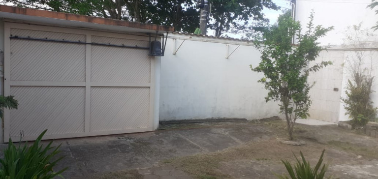 Imagem Casa com 2 Quartos à Venda, 300 m² em Jardim Jaqueira - Caraguatatuba