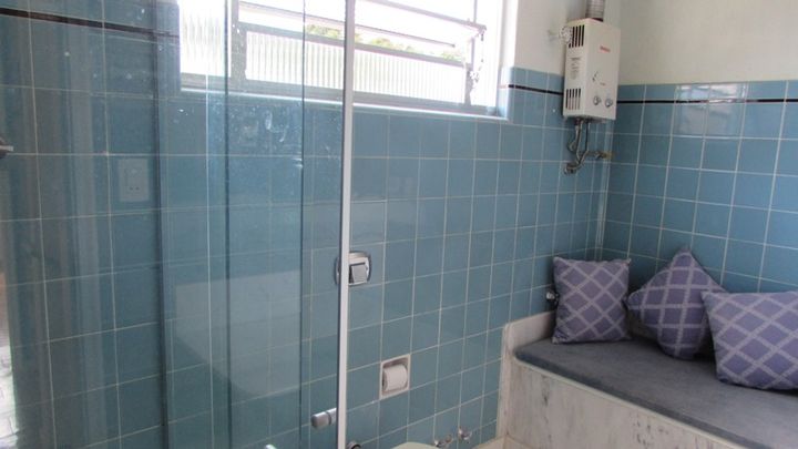 Imagem Casa com 3 Quartos à Venda, 360 m² em Várzea - Teresópolis