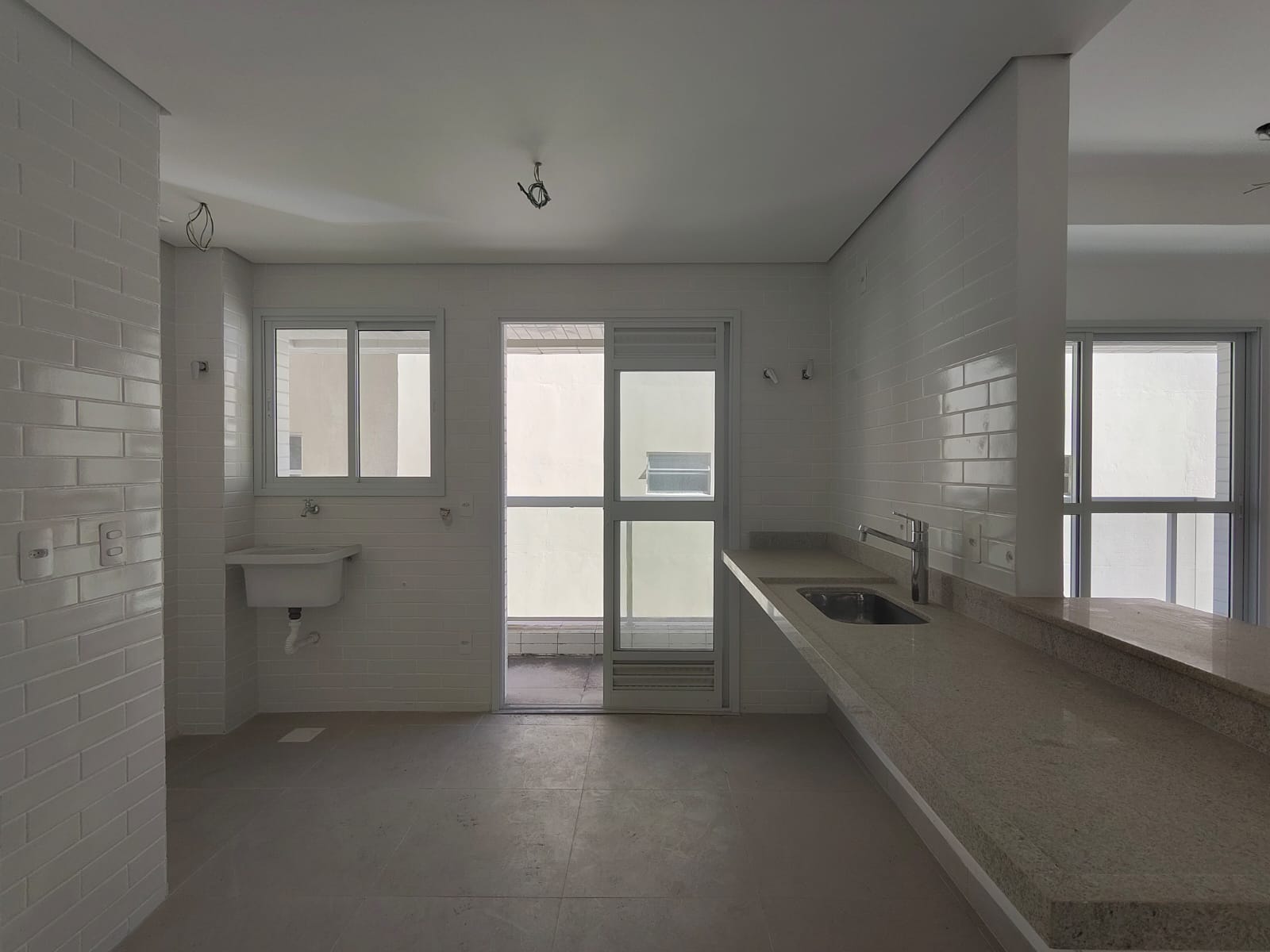 Imagem Apartamento com 2 Quartos à Venda, 72 m² em Aparecida - Santos