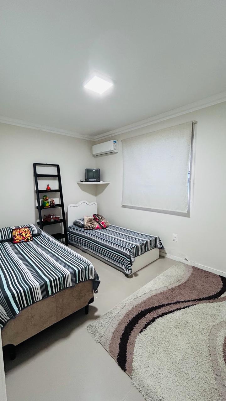 Imagem Sobrado com 3 Quartos à Venda, 222 m²em Barra do Aririú - Palhoça