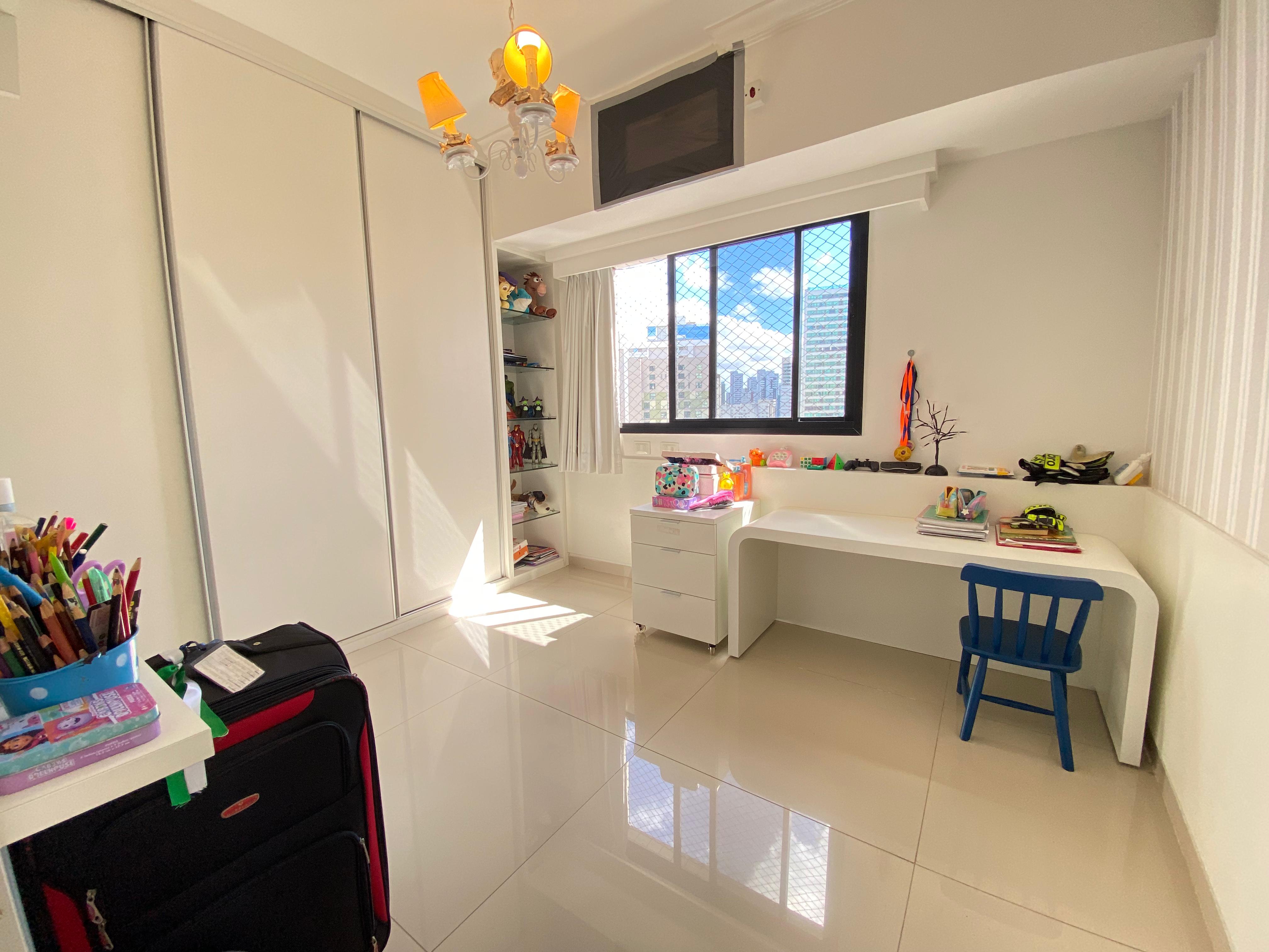 Imagem Apartamento com 4 Quartos à Venda, 158 m²em Boa Viagem - Recife