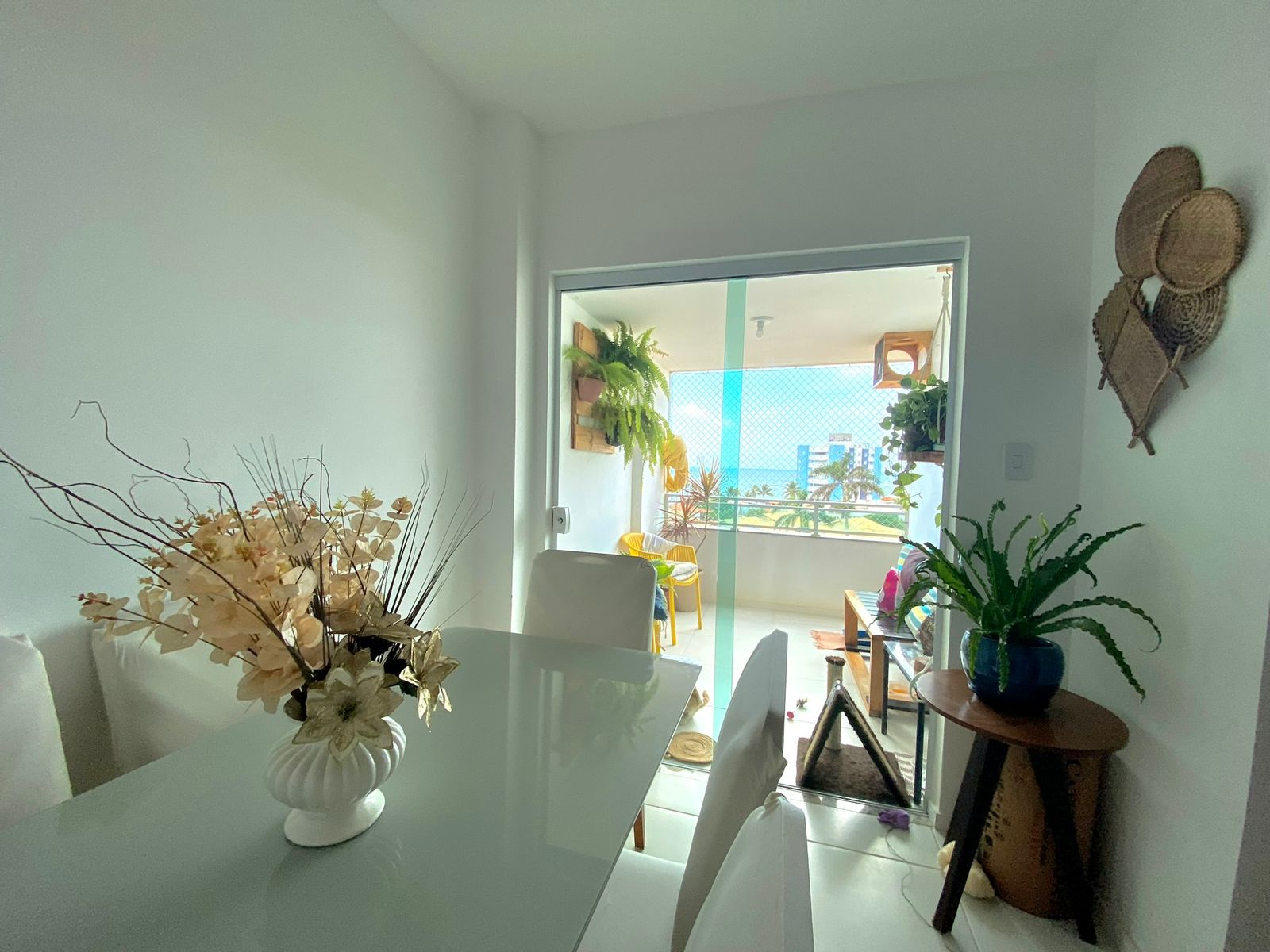 Imagem Apartamento com 2 Quartos à Venda, 67 m²em Piatã - Salvador