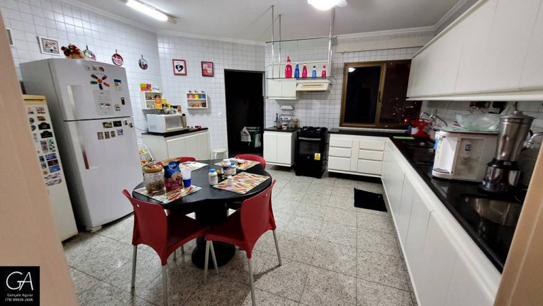 Imagem Apartamento com 3 Quartos à Venda, 198 m² em Treze de Julho - Aracaju Imagem Apartamento com 3 Quartos à Venda, 198 m² em Treze de Julho - Aracaju