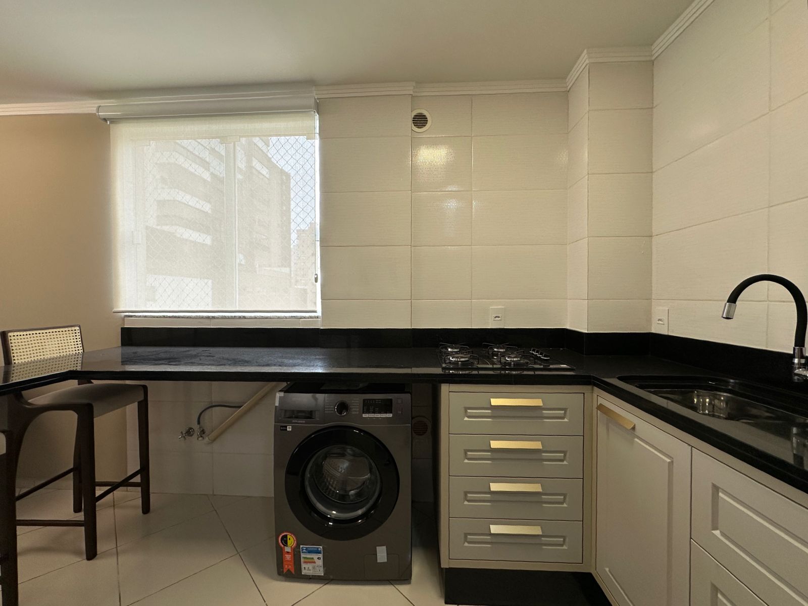 Imagem Apartamento com 2 Quartos à Venda, 60 m²em Meia Praia - Itapema Imagem Apartamento com 2 Quartos à Venda, 60 m²em Meia Praia - Itapema