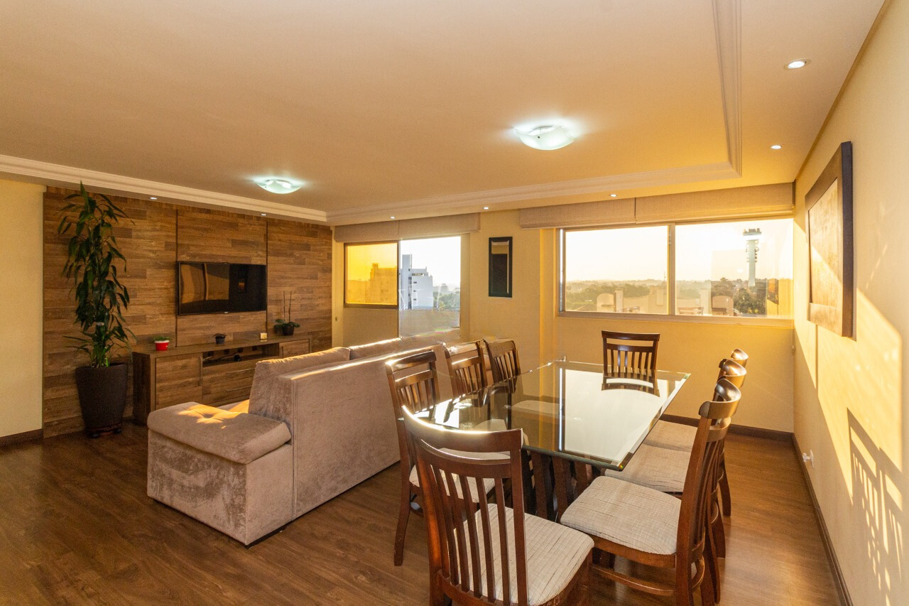 Imagem Apartamento com 4 Quartos à Venda, 152 m²em Bigorrilho - Curitiba