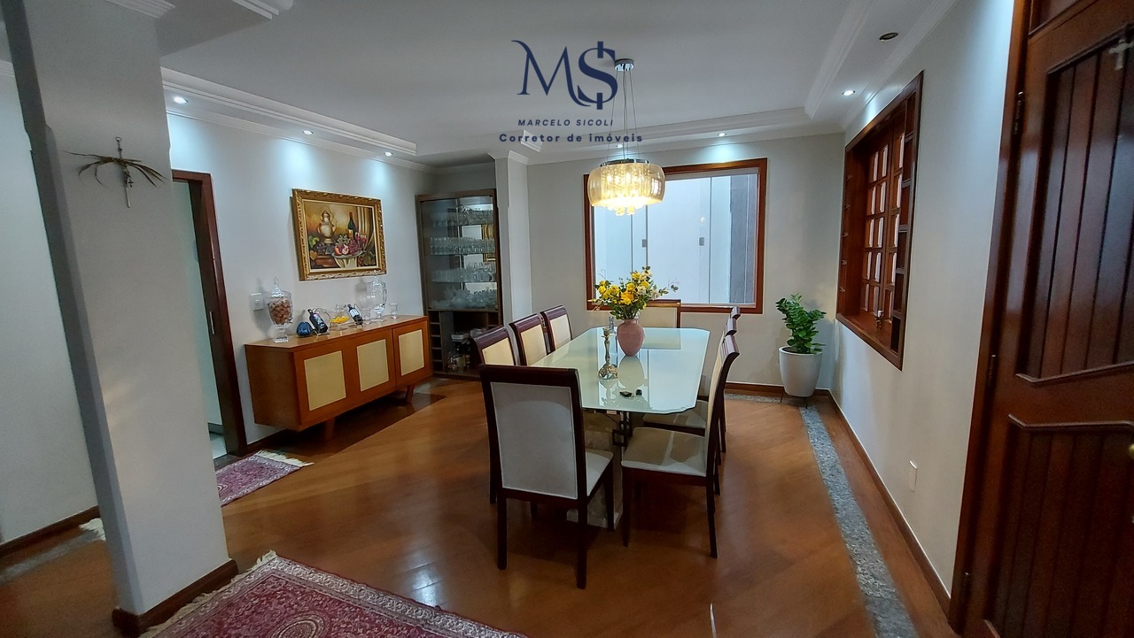 Imagem Casa com 5 Quartos à Venda, 400 m²em Guará II - Brasília