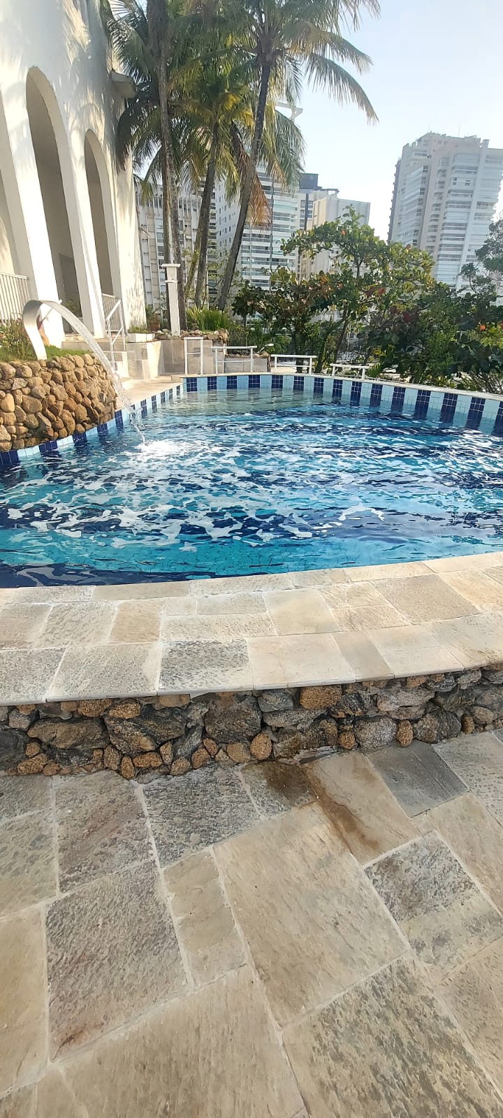 Imagem Cobertura com 3 Quartos à Venda, 300 m²em Jardim Astúrias - Guarujá