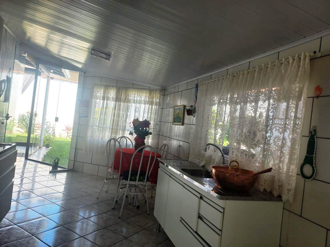 Imagem Casa com 4 Quartos à Venda, 167 m² em Country Club - Poços de Caldas