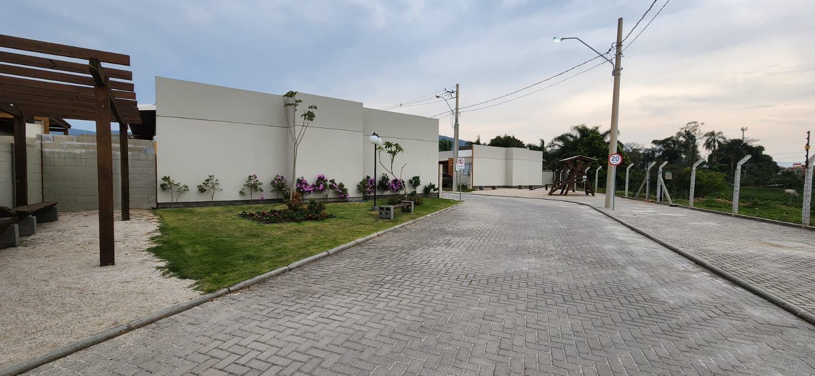 Imagem Casa de Condomínio com 2 Quartos à Venda, 52 m²em Rio Caveiras - Biguaçu Imagem Casa de Condomínio com 2 Quartos à Venda, 52 m²em Rio Caveiras - Biguaçu
