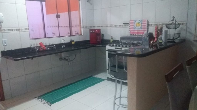Imagem Casa com 3 Quartos à Venda, 198 m² em Residencial Aquários II - Goiânia
