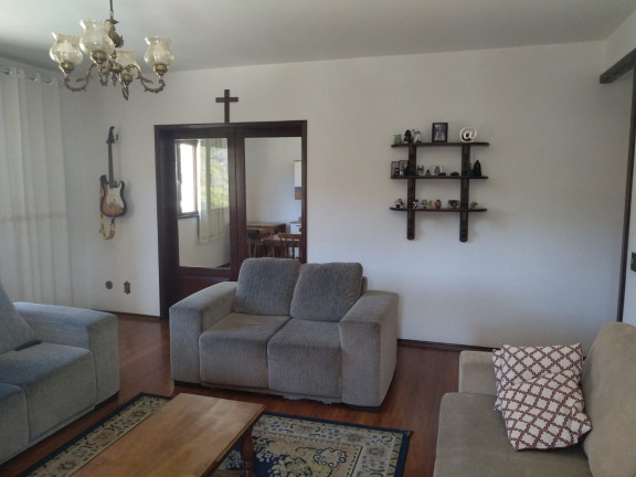 Imagem Casa com 3 Quartos à Venda, 250 m² em Barra do Imbuí - Teresópolis