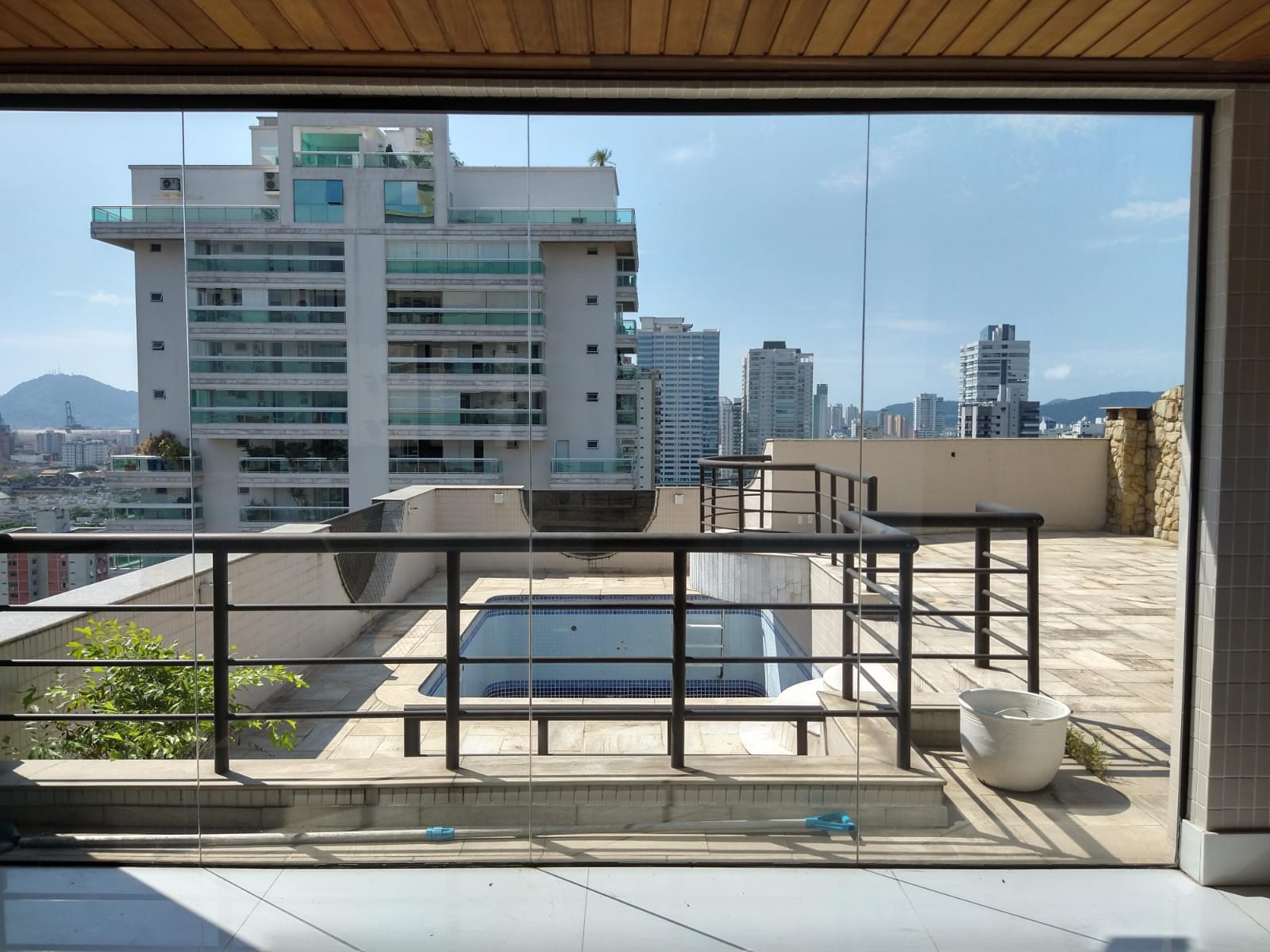 Imagem Cobertura com 4 Quartos à Venda, 570 m²em Embaré - Santos